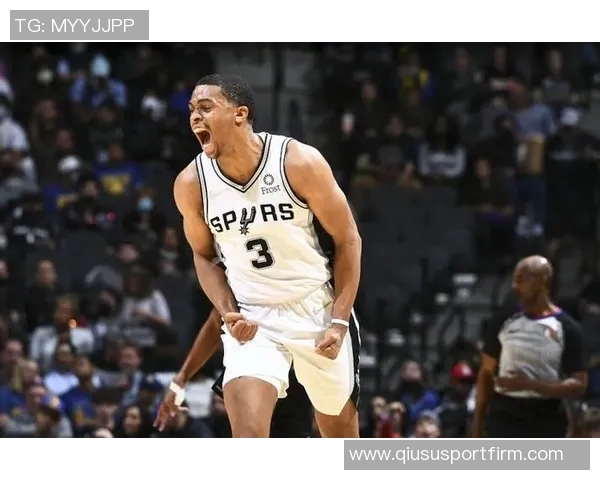 凯尔登约翰逊高效表现9投7中三分2中1贡献19分6篮板1助攻 凯尔登约翰逊高效表现9投7中三分2中1贡献19分6篮板1助攻