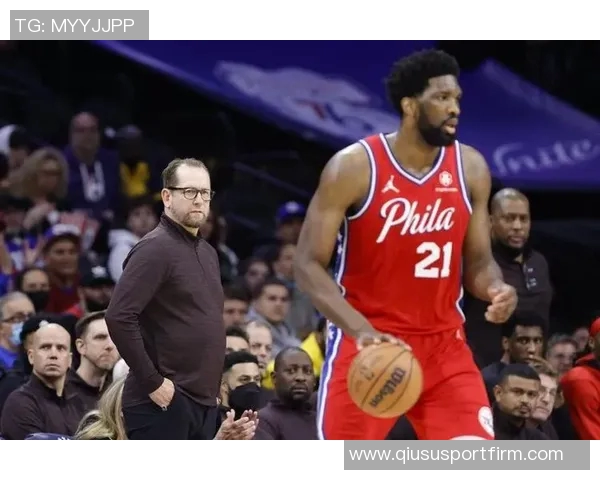 恩比德积极参与训练状态良好纳斯表示将每日观察其恢复进展