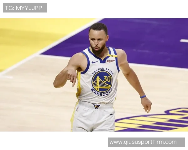 超远压哨球不计入统计勇士助教分析库里命中率提升潜力